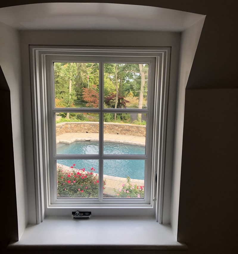 Overlooking the pool 